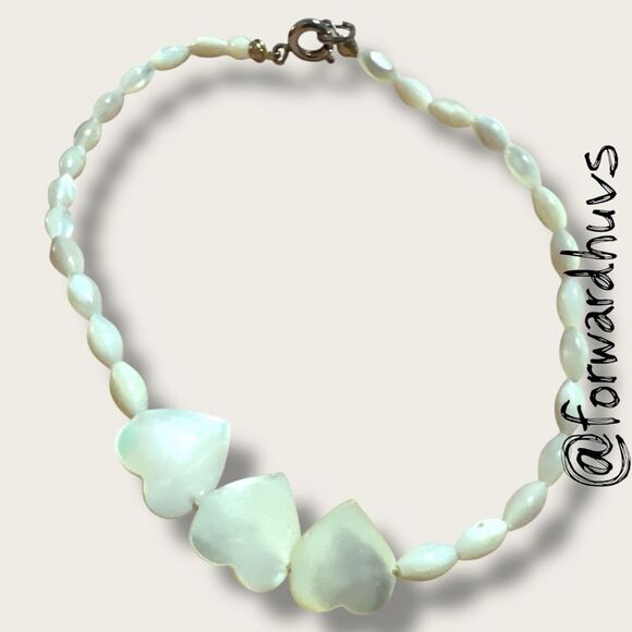 Mother of Pearl Heart Bracelet 9.75” Long - Picture 7 of 9